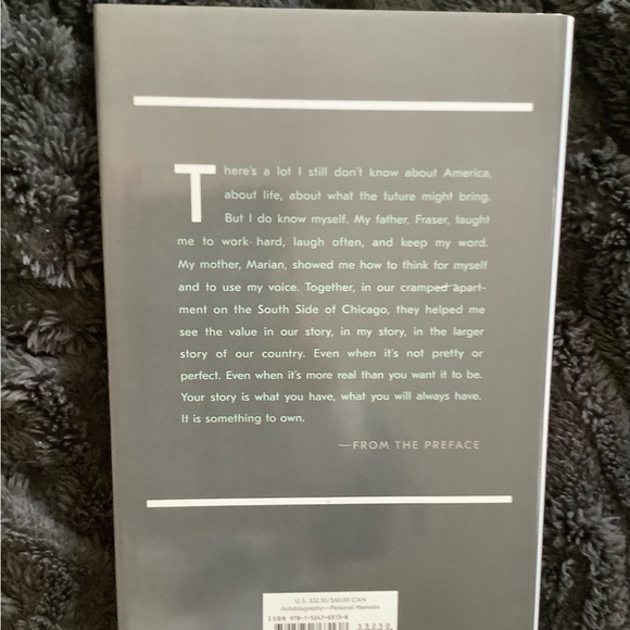 New York Times Bestseller book, Becoming, by Michelle Obama. - Picture 3 of 4